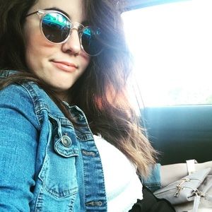 Meet your Posher, Zeinab